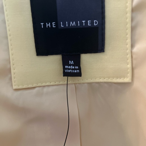 The Limited Light Yellow Trench Coat NWT’s. Medium. - Picture 5 of 11